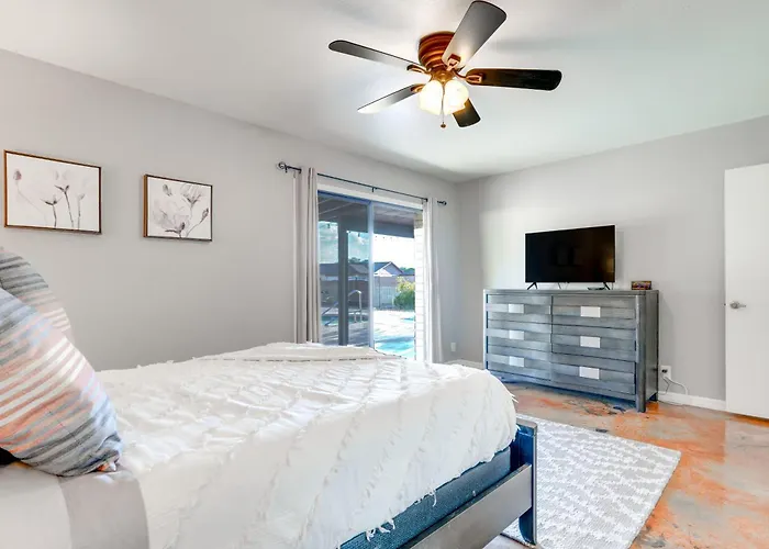 5 Mi To Asu! Family Getaway W/ Patio & Fire Pit Holiday home Tempe
