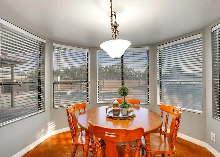 5 Mi To Asu! Family Getaway W/ Patio & Fire Pit