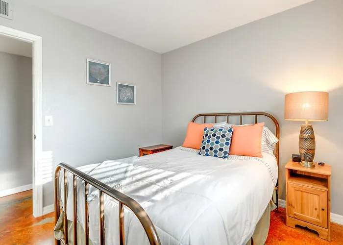 5 Mi To Asu! Family Getaway W/ Patio & Fire Pit Holiday home *